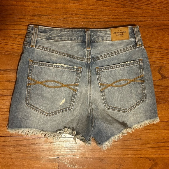 Abercrombie & Fitch Ripped Jean Shorts - Picture 2 of 3